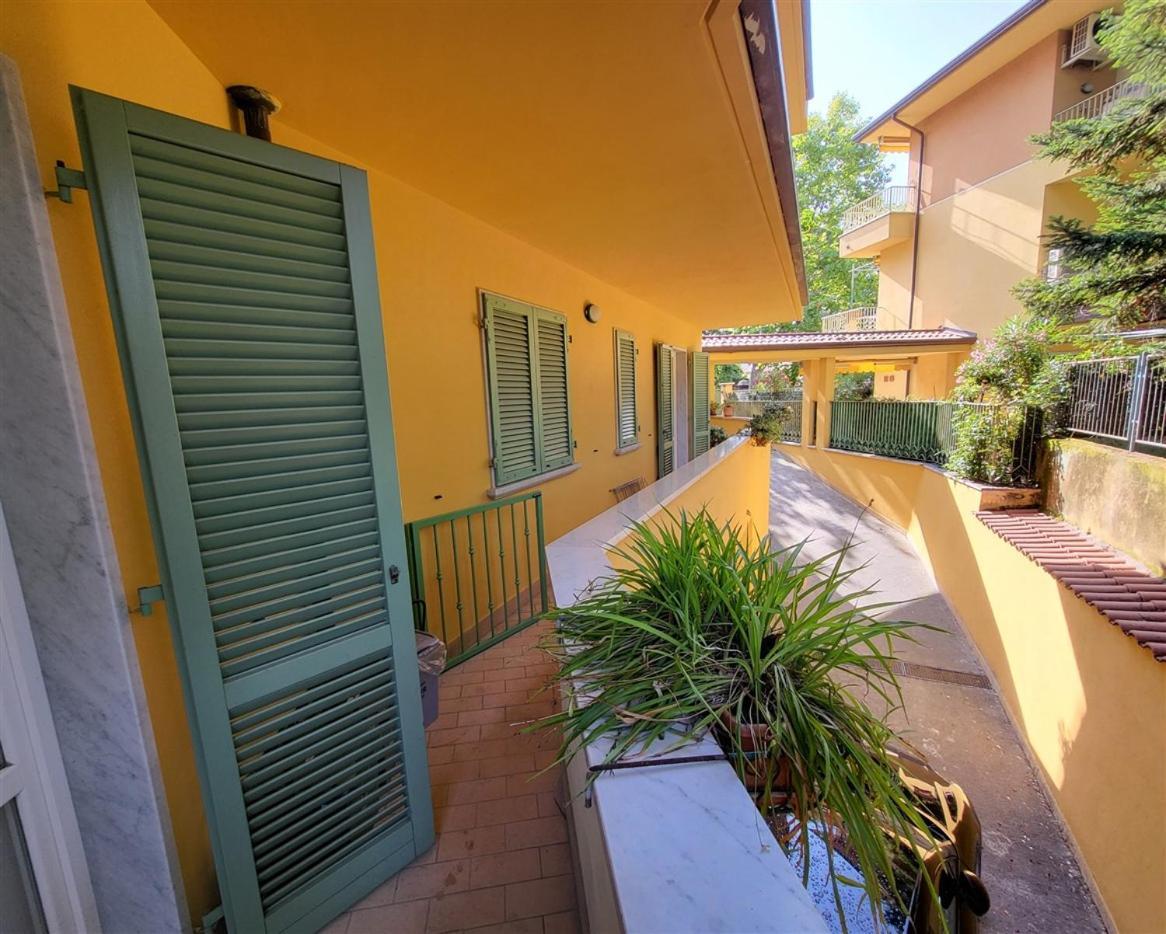 Il Viale Apartment Massa  Exterior photo